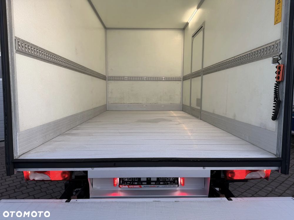 Mercedes-Benz Sprinter Izoterma Winda - 11