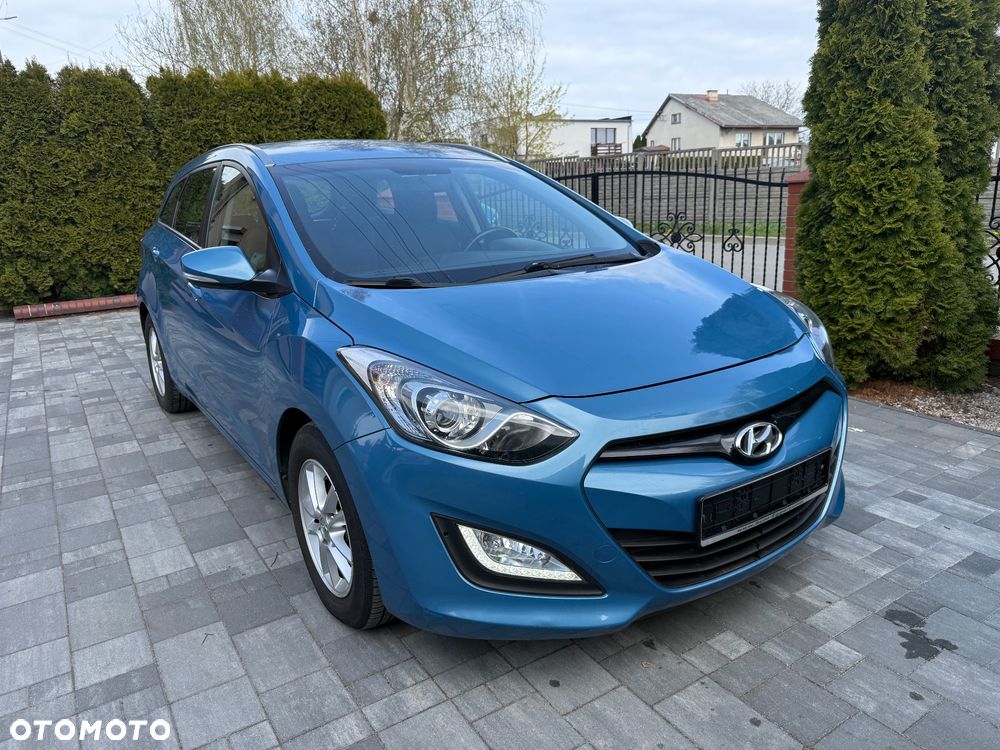 Hyundai i30 blue Kombi 1.6 CRDi YES Gold - 5