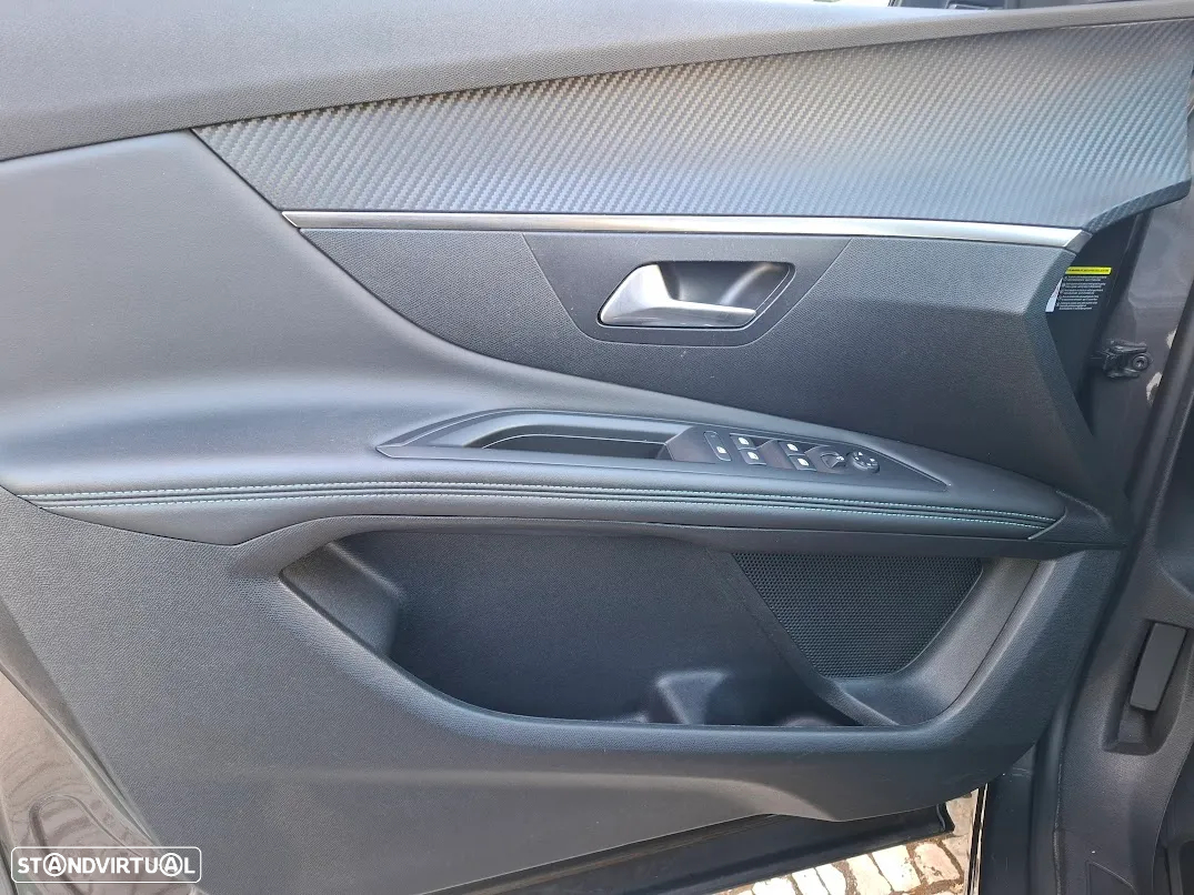 Peugeot 3008 PureTech 130 Stop & Start GPF Allure - 24