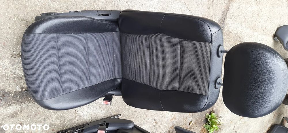 Mercedes E Klasa w211 Sedan Siedzenia Półskóry  Fotele Kanapa tył - 8
