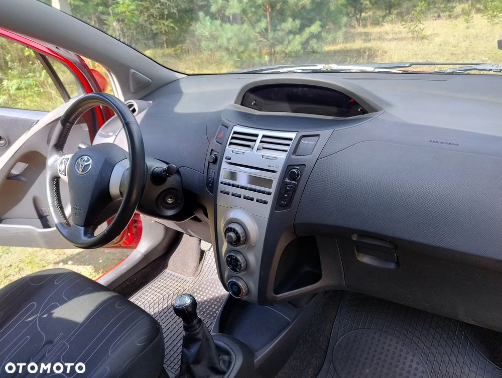 Toyota Yaris 1.0 Terra EU5 - 6