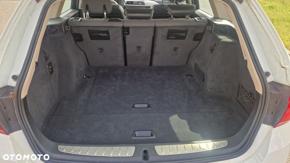 BMW Seria 3 318i - 13
