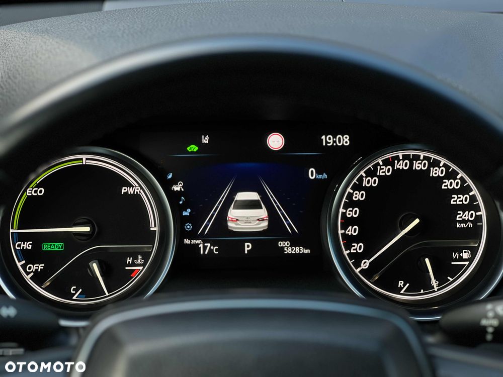 Toyota Camry 2.5 Hybrid Comfort CVT - 24
