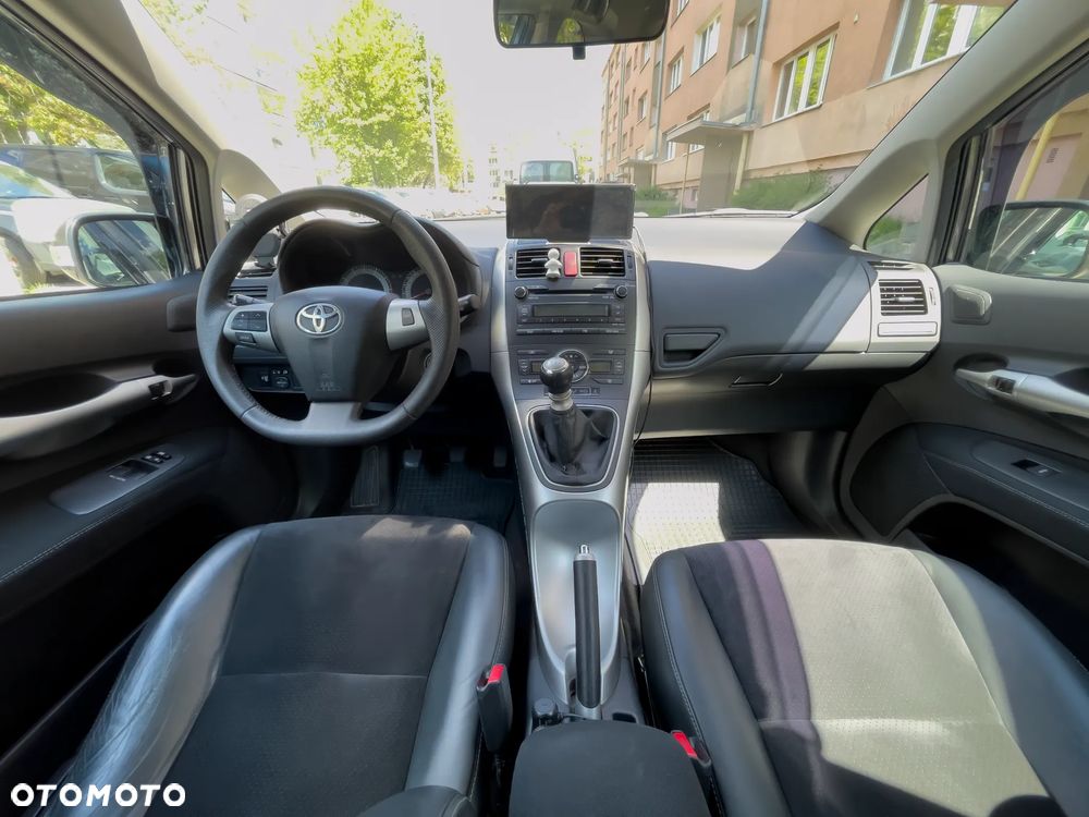 Toyota Auris 1.6 Dynamic - 9