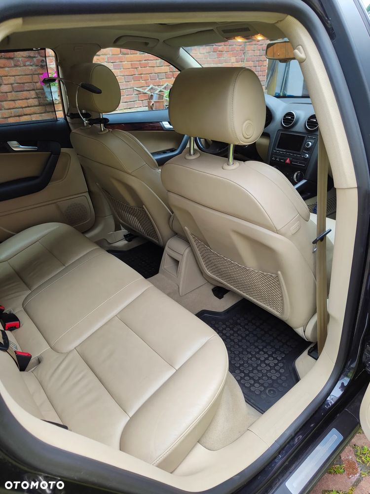 Audi A3 Sportback 3.2 quattro (DSG) S tronic Ambition - 4