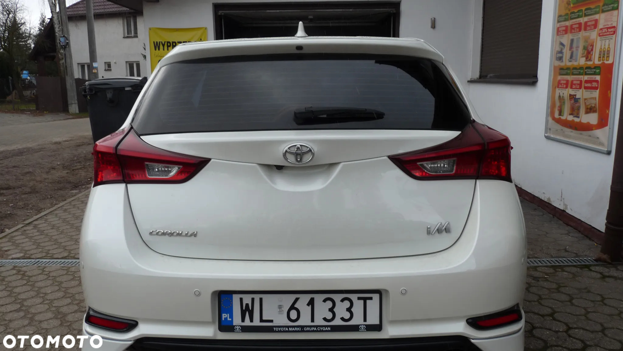 Toyota Corolla - 11