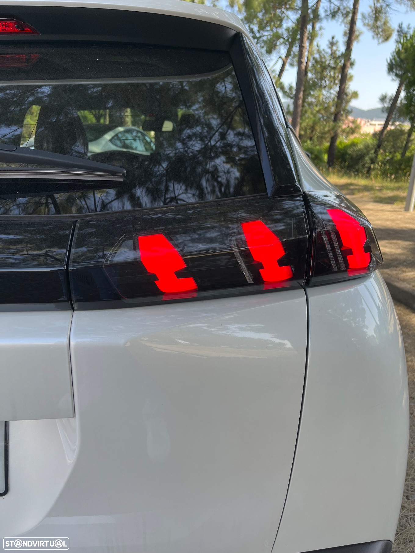 Peugeot e-2008 50 kWh Allure Pack - 26