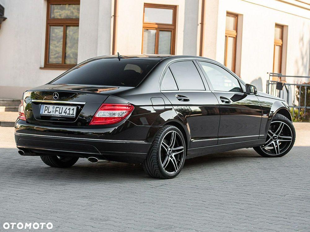 Mercedes-Benz Klasa C 350 CDI DPF 7G-TRONIC BlueEFFICIENCY Avantgarde - 16
