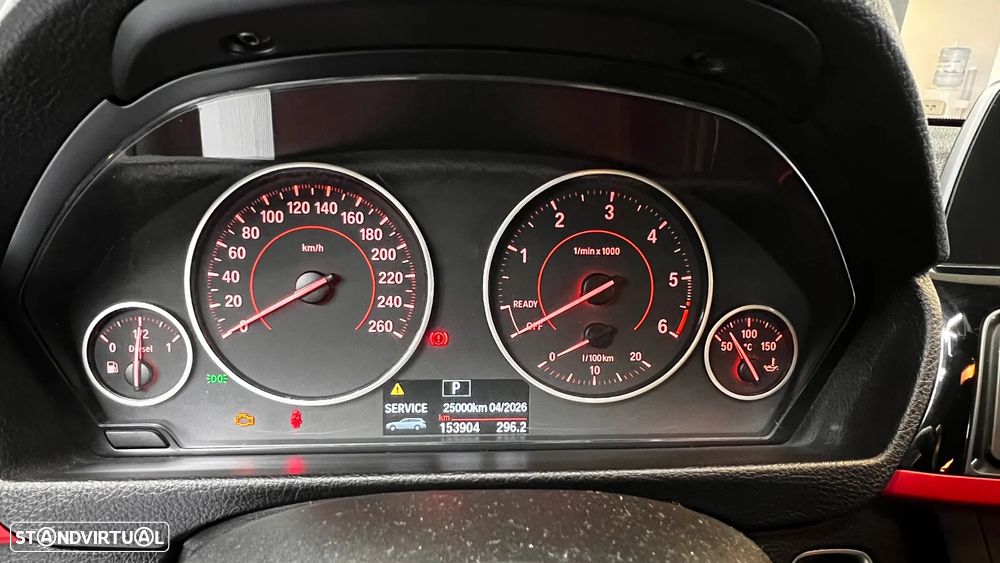 BMW 318 d Touring Auto Line Sport - 28