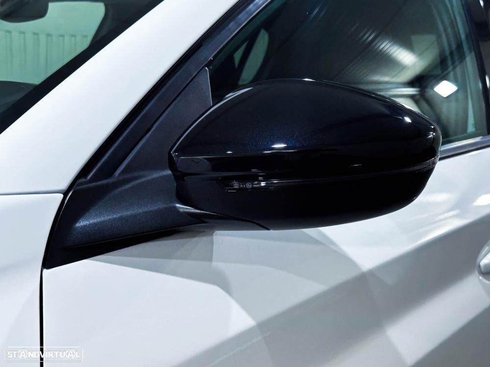 Peugeot 208 1.2 Hybrid Allure e-DCS6 - 16