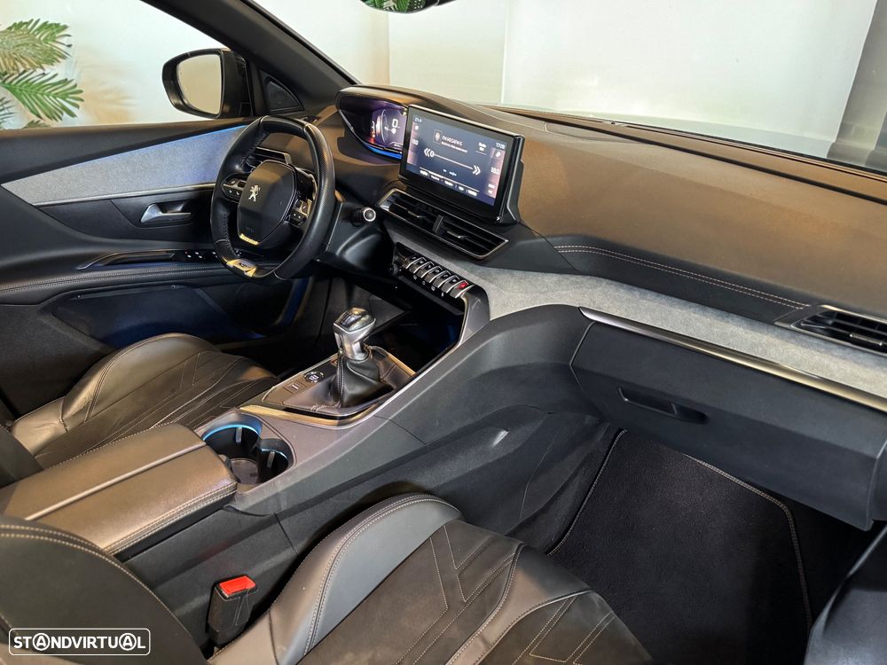 Peugeot 5008 1.5 BlueHDi GT Line - 32