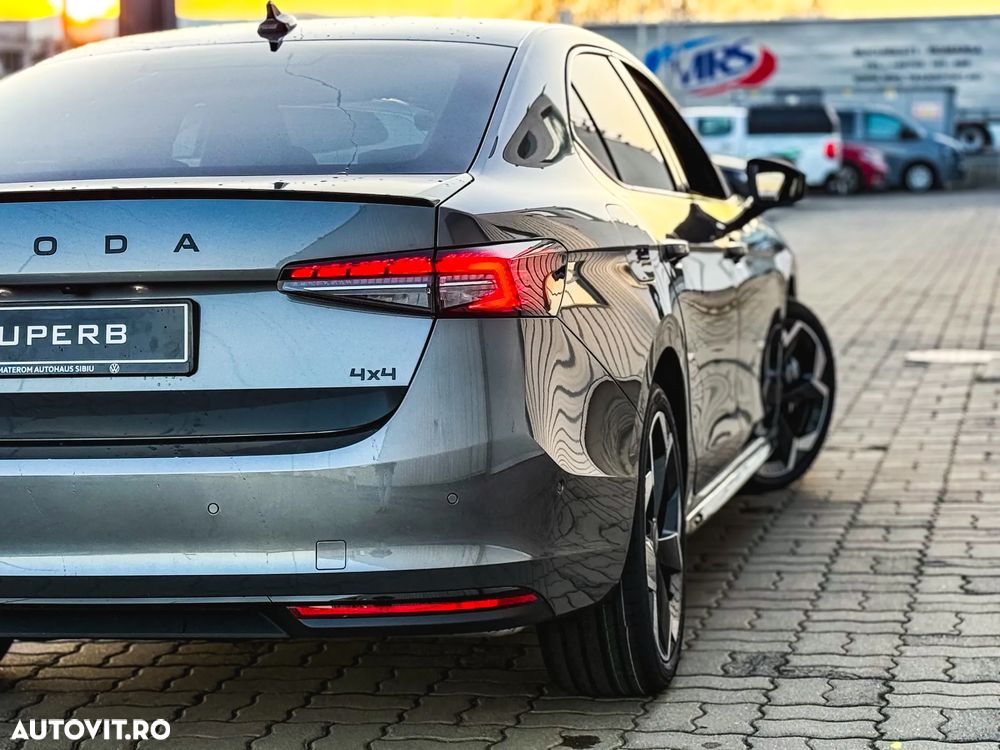 Skoda Superb 2.0 TSI 265 CP 4x4 DSG Sportline - 24