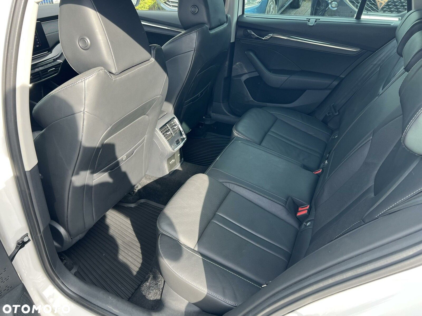 Skoda Octavia 2.0 TDI SCR Style DSG - 11
