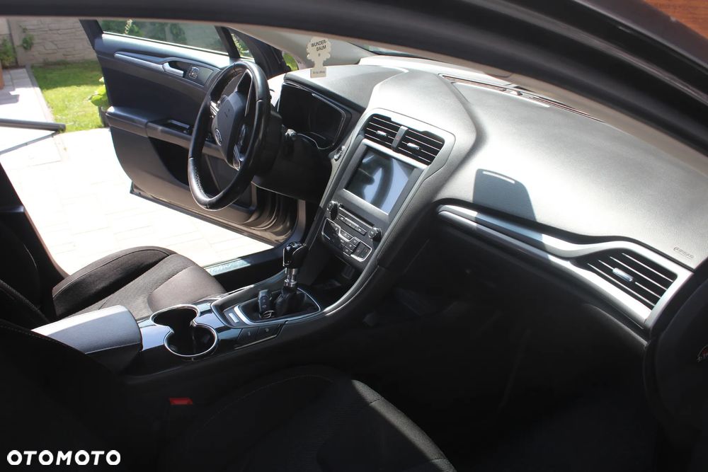 Ford Mondeo 2.0 TDCi Titanium - 16