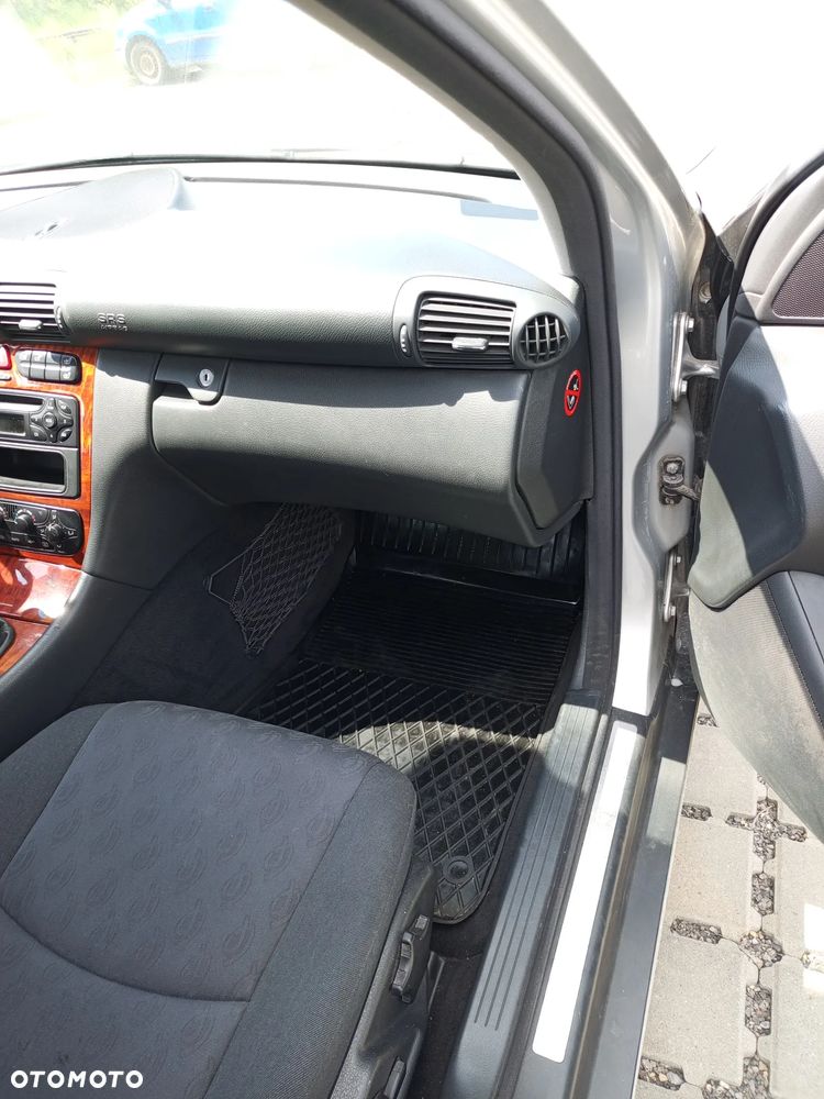 Mercedes-Benz Klasa C 180 Kompressor Classic Sport Edition - 6