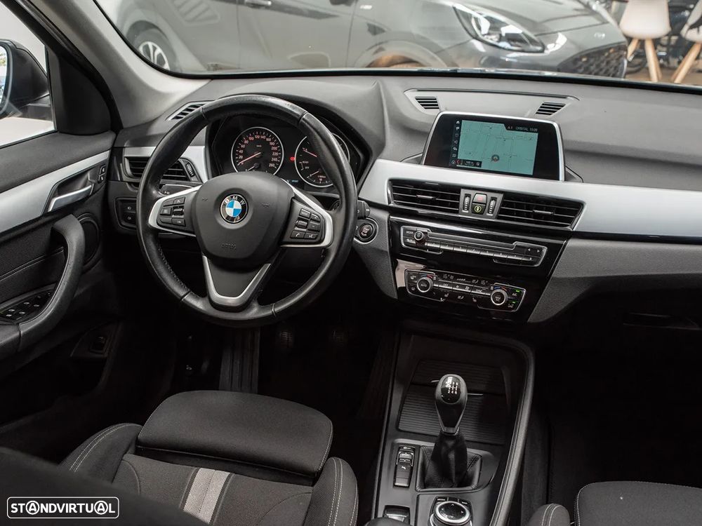 BMW X1 16 d sDrive Line Sport - 12