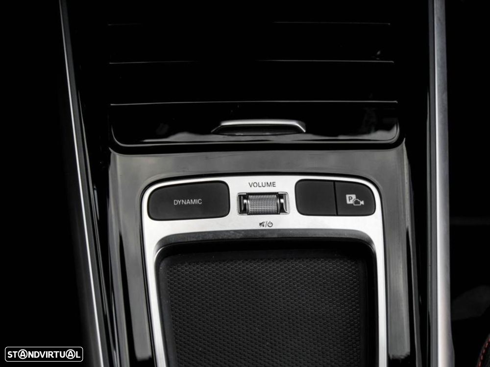 Mercedes-Benz EQB - 8