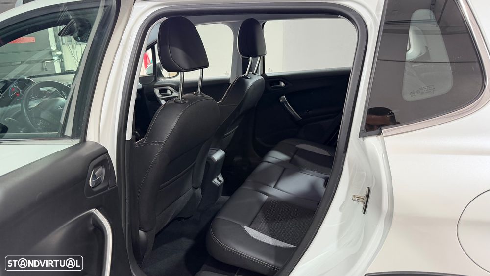 Peugeot 2008 1.2 PureTech Allure - 14