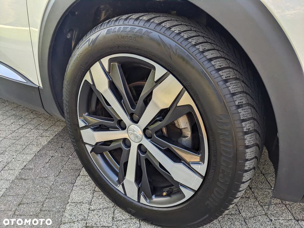 Peugeot 3008 1.2 PureTech Allure Pack S&S EAT8 - 33