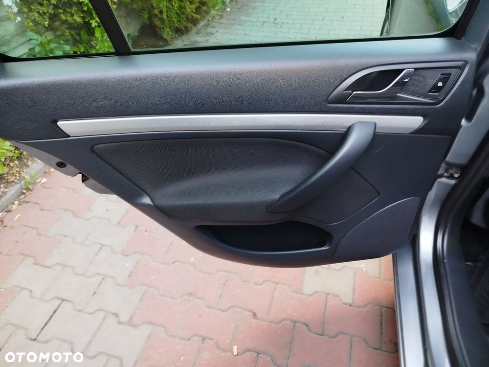 Skoda Octavia 1.6 TDI DPF FAMILY - 21
