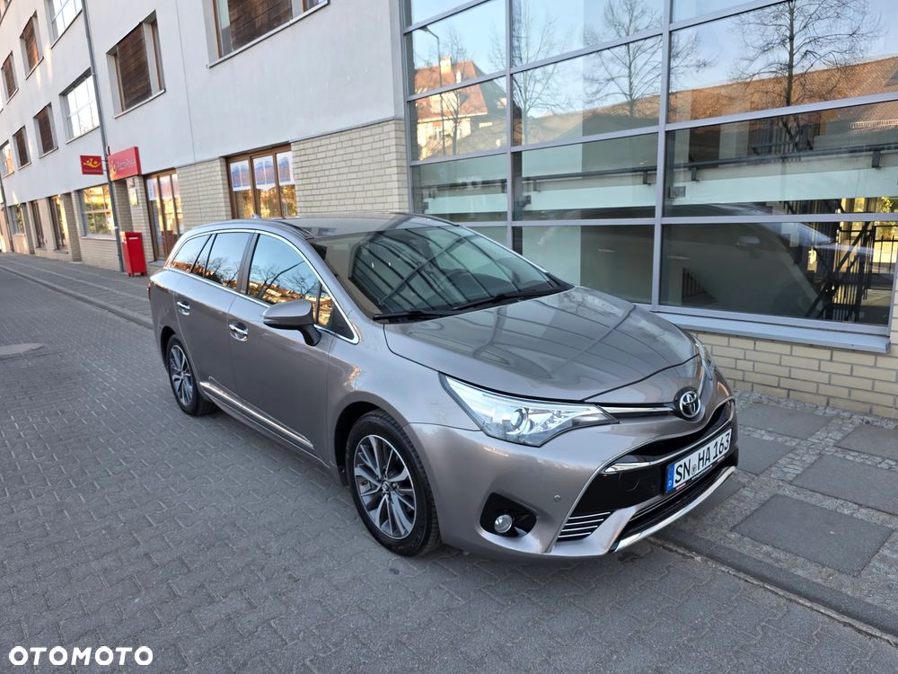Toyota Avensis - 9