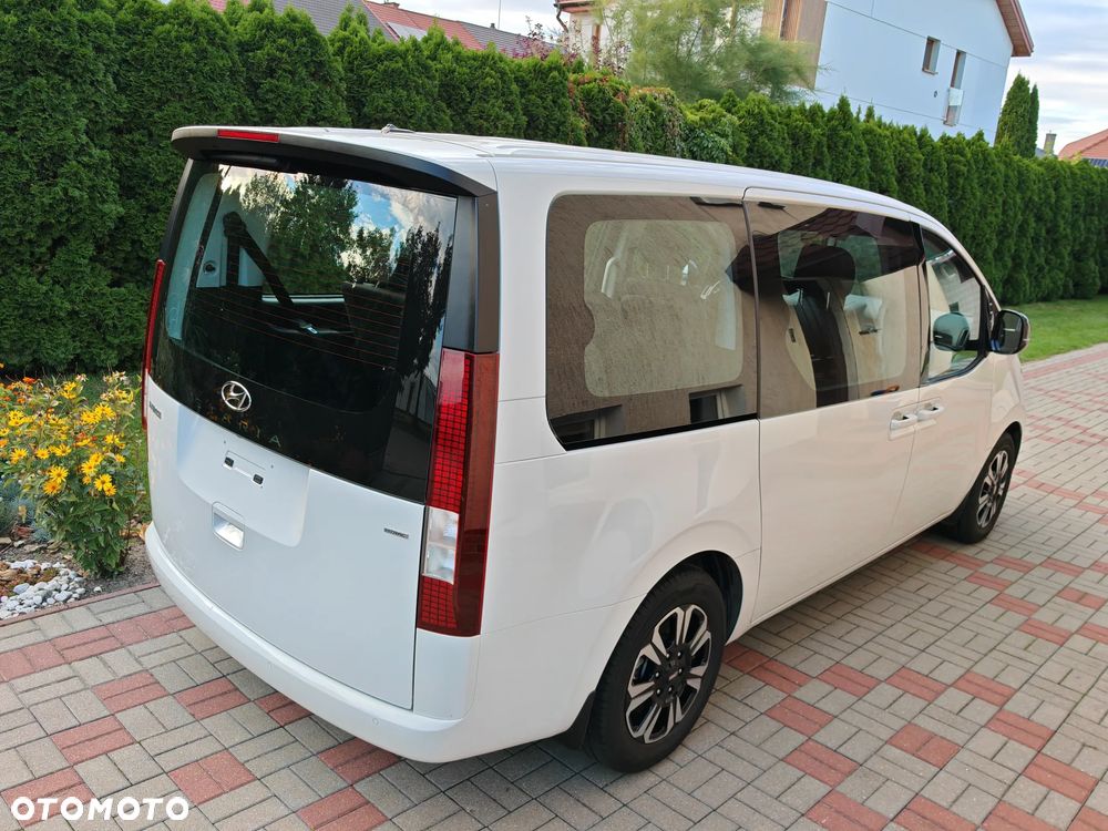 Hyundai Staria - 7