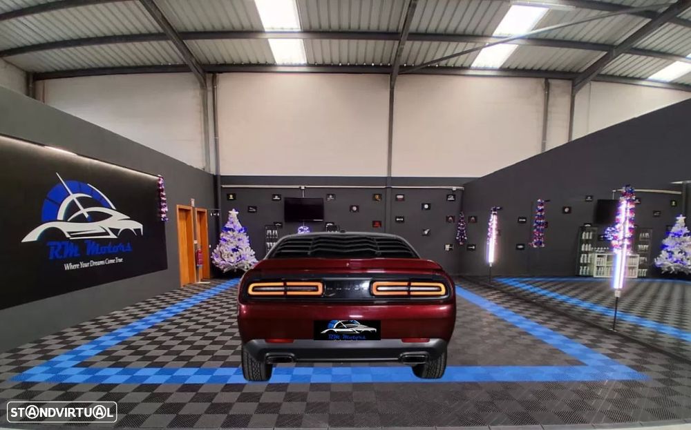 Dodge Challenger - 4