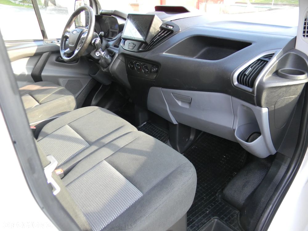 Ford Transit Custom - 37
