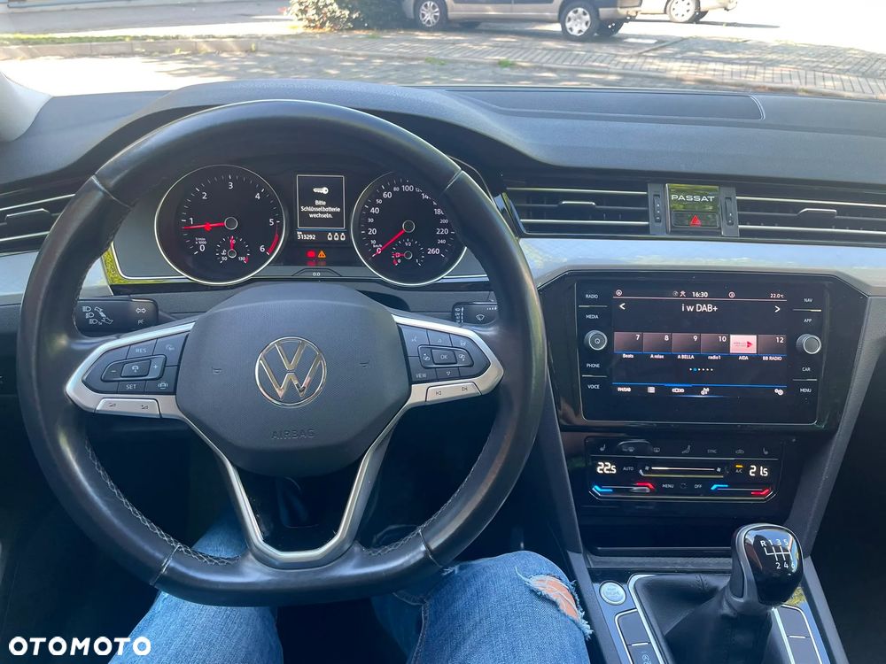 Volkswagen Passat 2.0 TDI EVO Business - 9