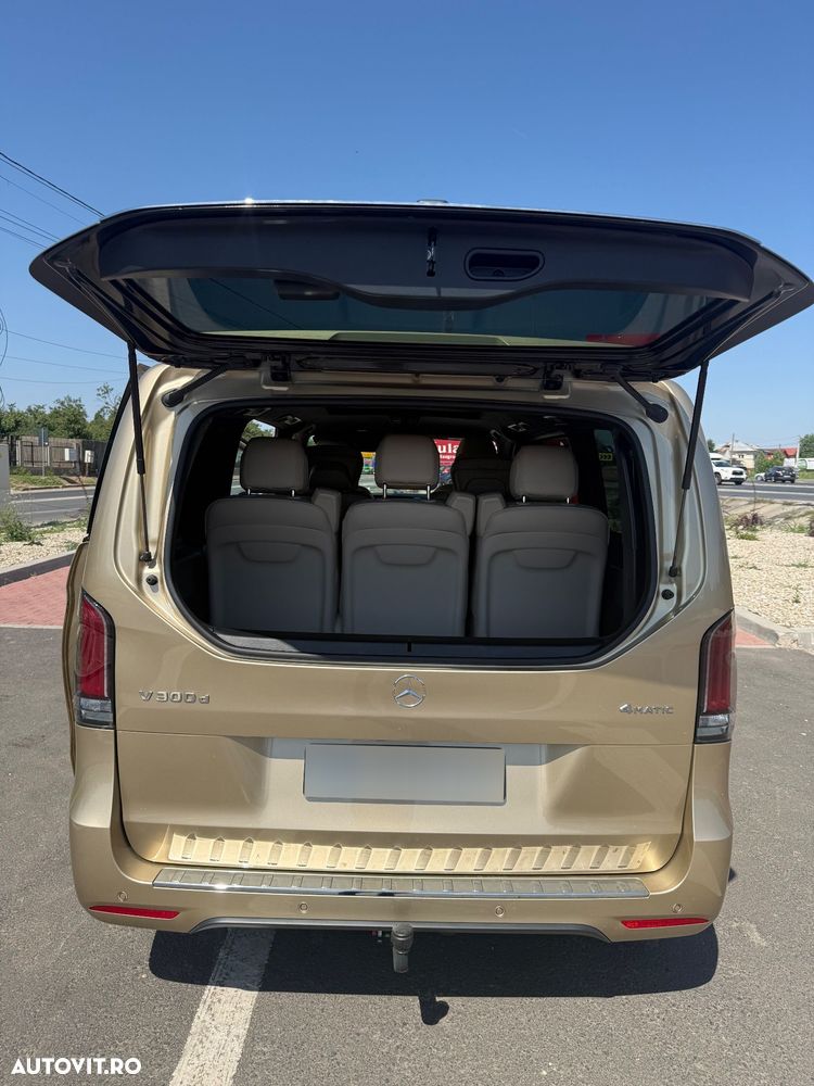 Mercedes-Benz V 300 d Lang 4Matic 9G-TRONIC Exclusive - 12