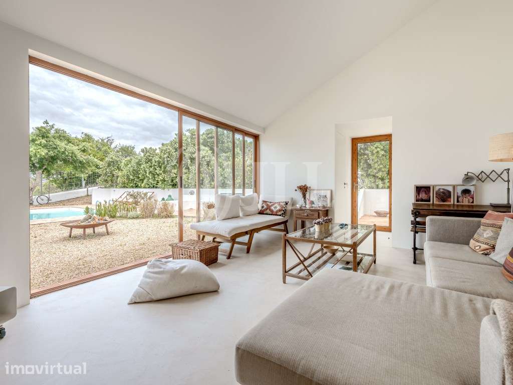 Moradia T3 Isolada, com piscina e jardim, Melides, Grândola - Grande imagem: 3/27