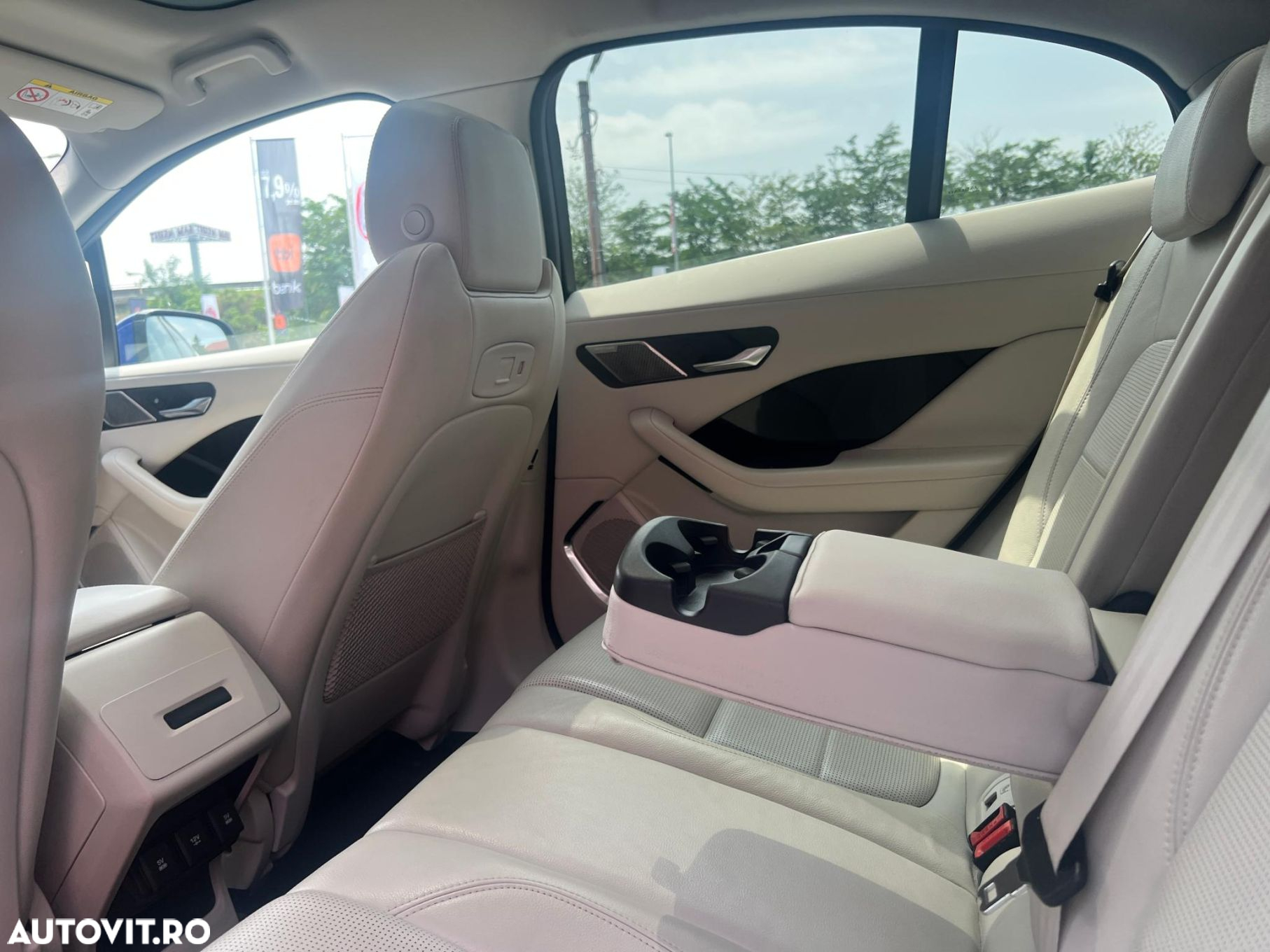 Jaguar I-Pace - 31