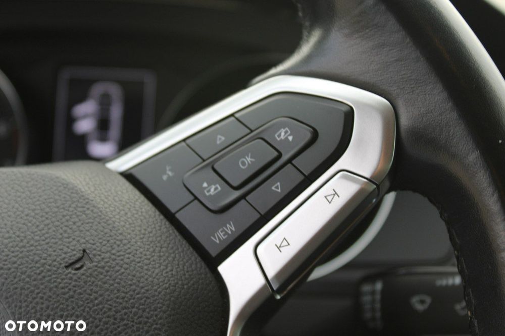 Volkswagen Passat - 20