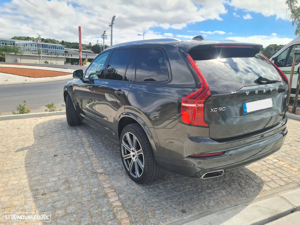 Volvo XC 90 - 9