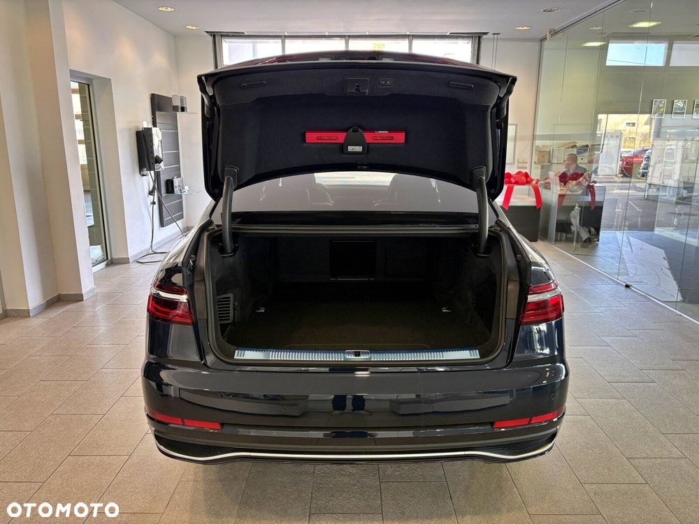 Audi A8 - 3