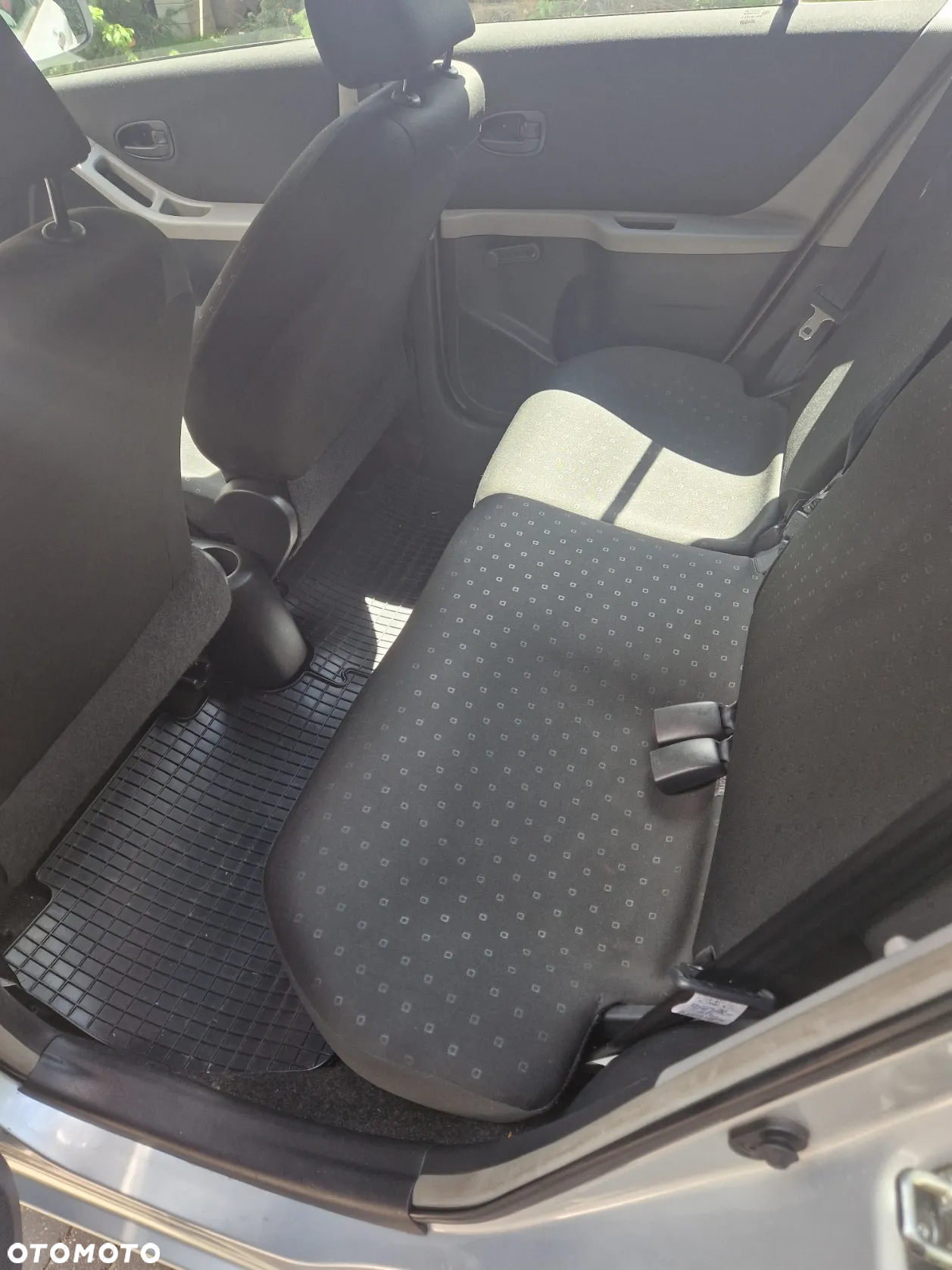 Toyota Yaris 1.3 Sol - 18