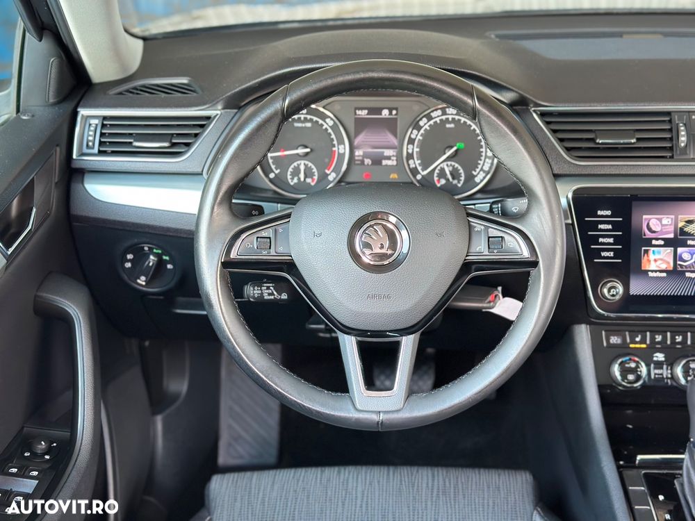 Skoda Superb 1.6 TDI DSG Ambition - 36