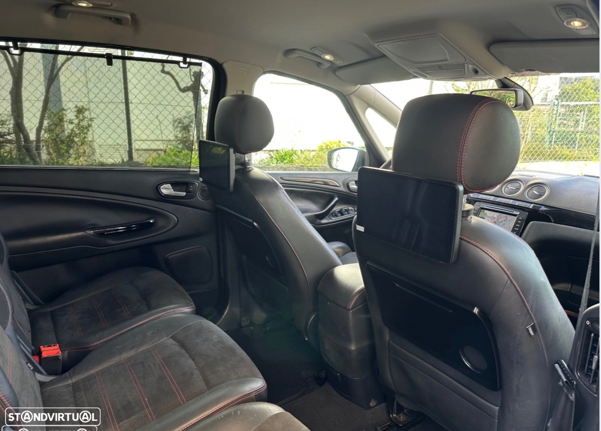 Ford S-Max 2.0 TDCi Titanium 7L - 33