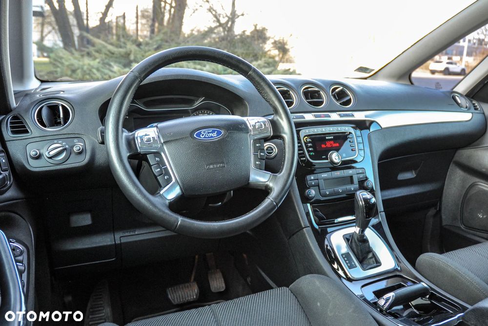 Ford S-Max - 9