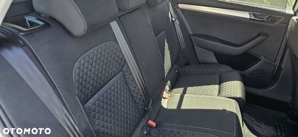 Skoda Superb 2.0 TDI SCR Ambition DSG - 36