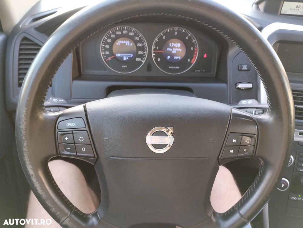 Volvo XC 60 2.4D AWD Aut. - 6