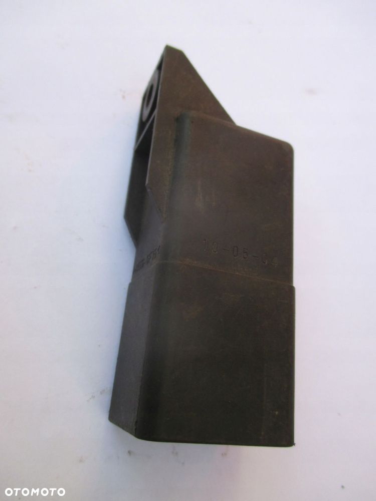 PRZEKAŹNIK ŚWIEC ŻAROWYCH 0281003024 IVECO DAILY - 2