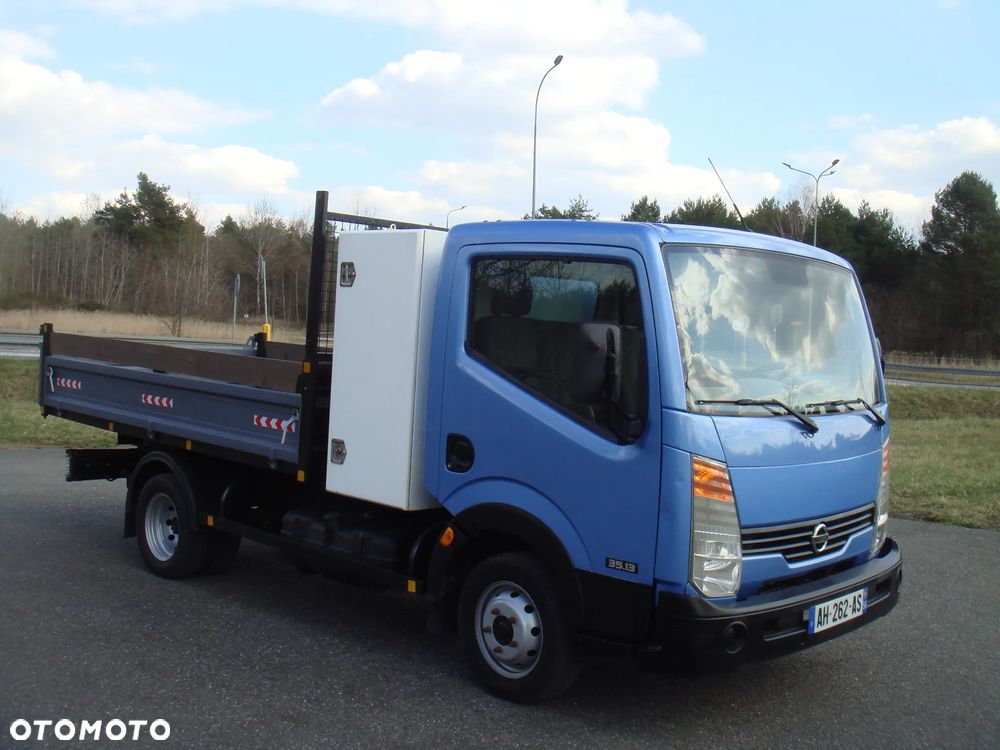 Nissan CABSTAR - 12