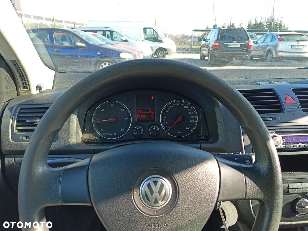 Volkswagen Golf - 8