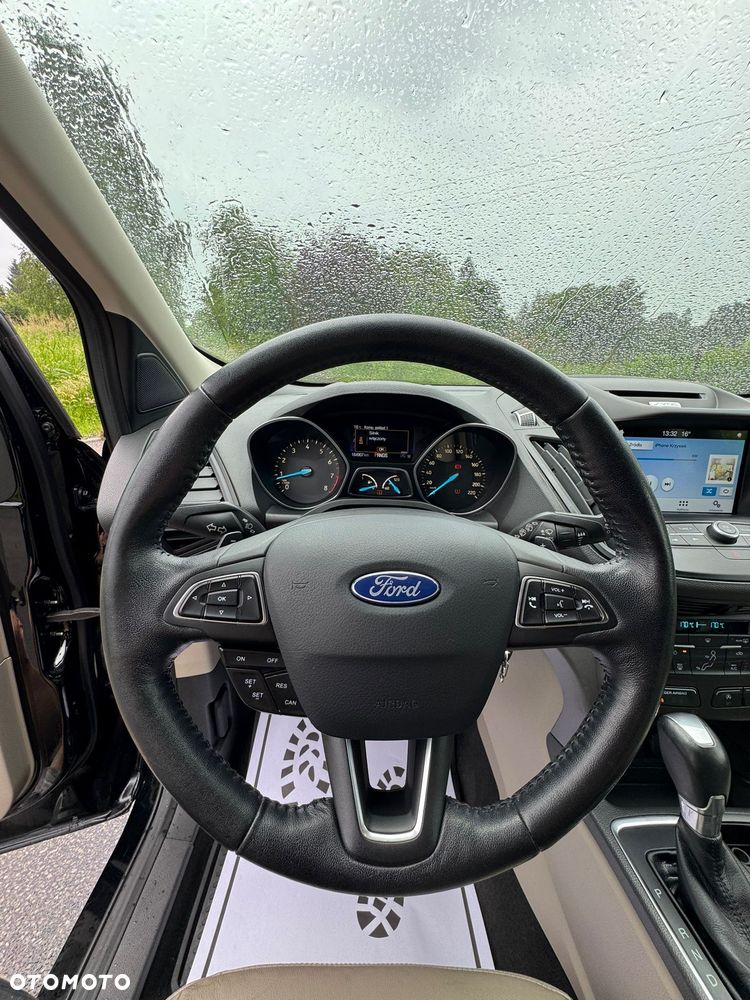 Ford Escape 2.0 EcoBoost AWD Titanium - 17