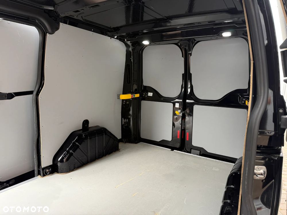 Ford Custom L1H1 - 30