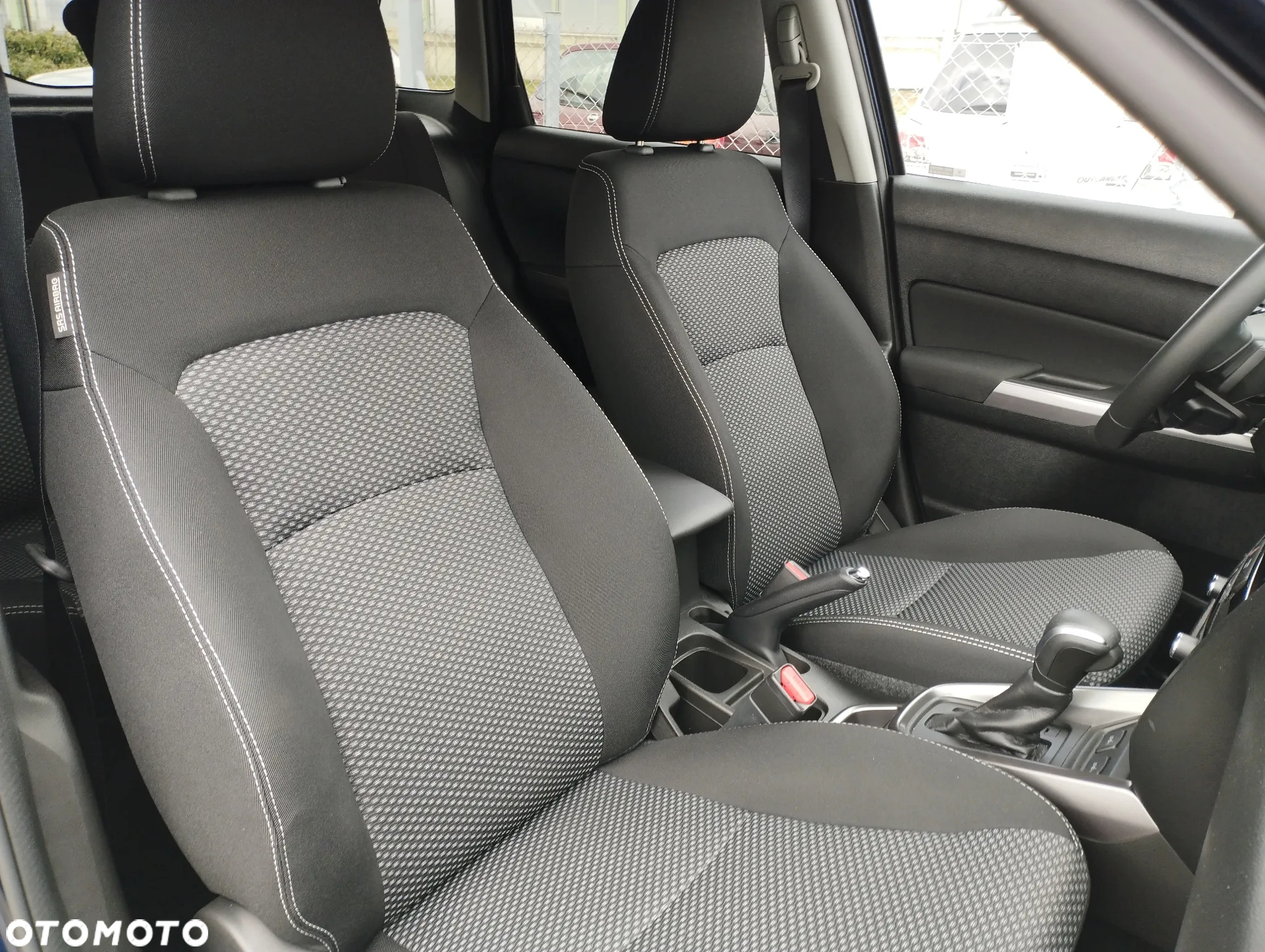 Suzuki Vitara 1.5 Strong Hybrid Premium 2WD AGS - 11