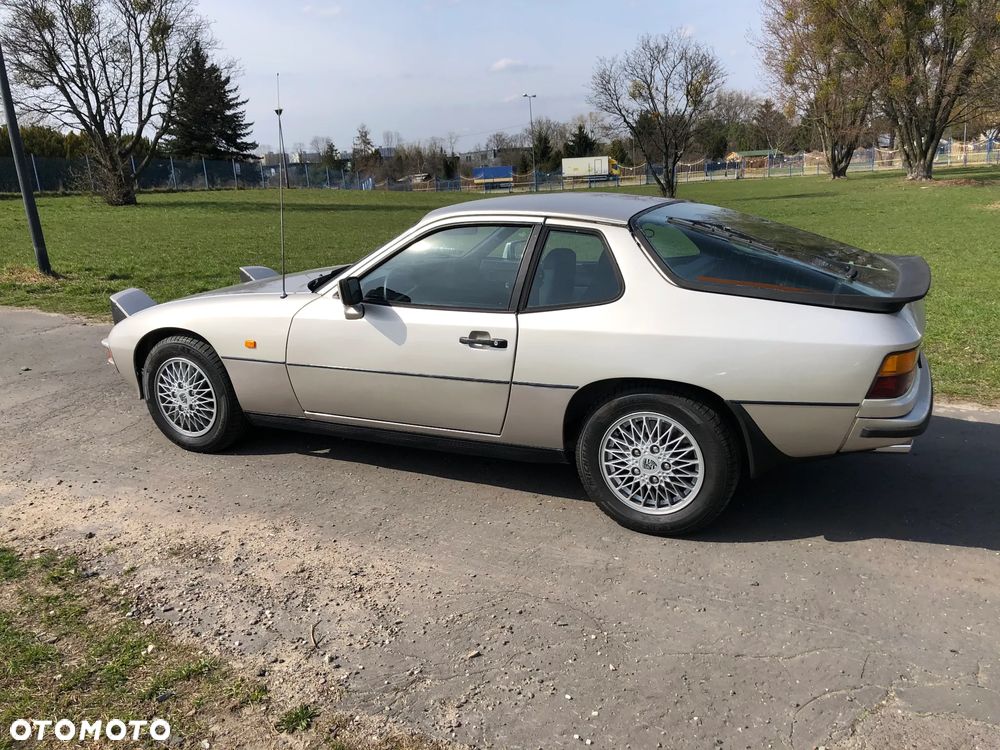 Porsche 924 - 5