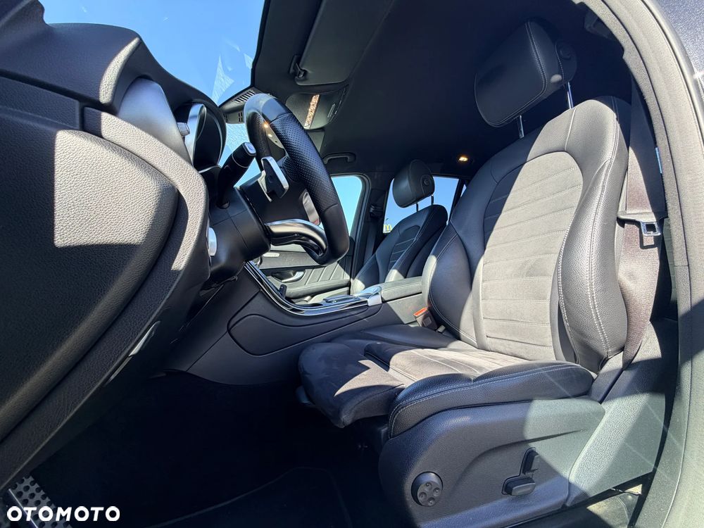 Mercedes-Benz GLC 200 4Matic 9G-TRONIC AMG Line - 17