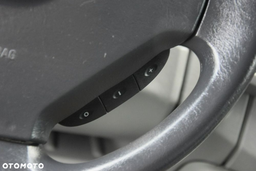 Opel Vivaro - 18